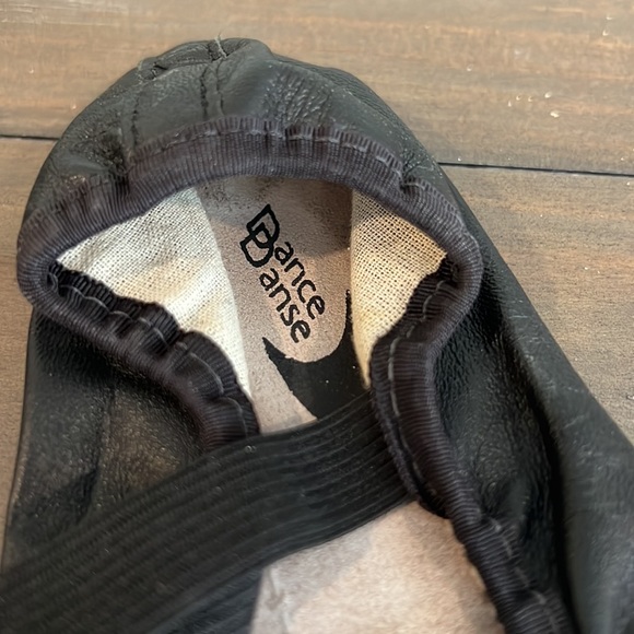Ballet Dance shoes size 8 - Picture 2 of 3